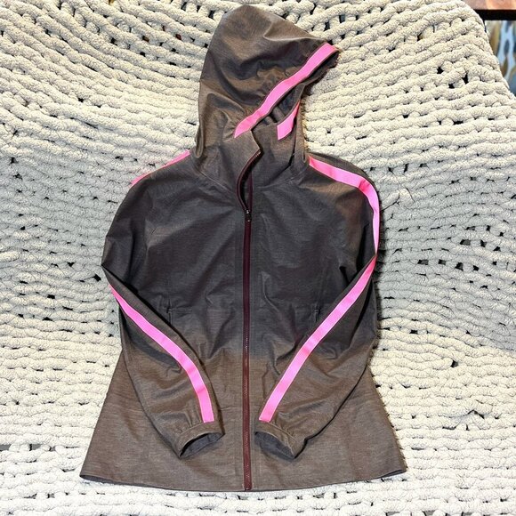Lululemon The Drizz Lightweight Rain Jacket in Black Cherry Size 4 - Picture 1 of 16
